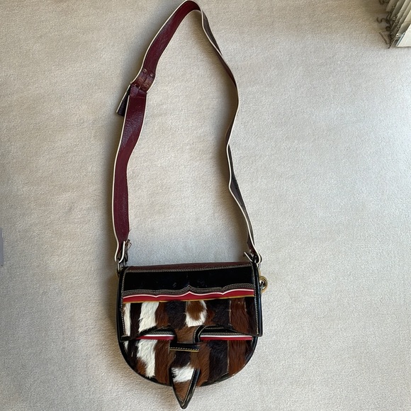 Unique Vintage Pony hair saddle bag. - Picture 2 of 13